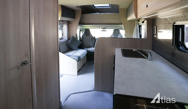 Motorhome – 4 berth with fixed bed (Automatic)2